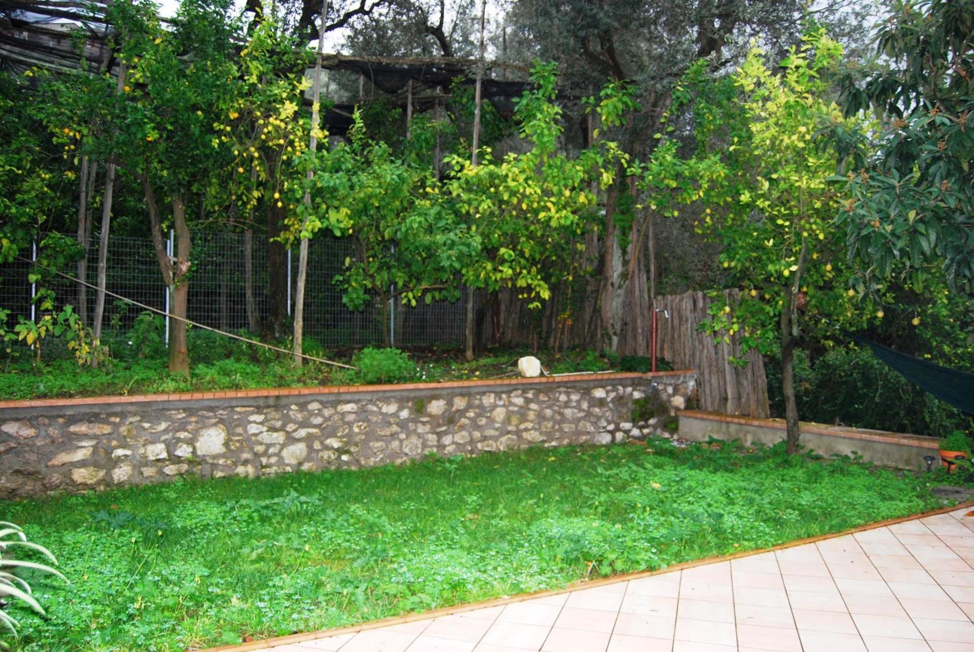 Sorrento Studios Lemons Hill Room photo