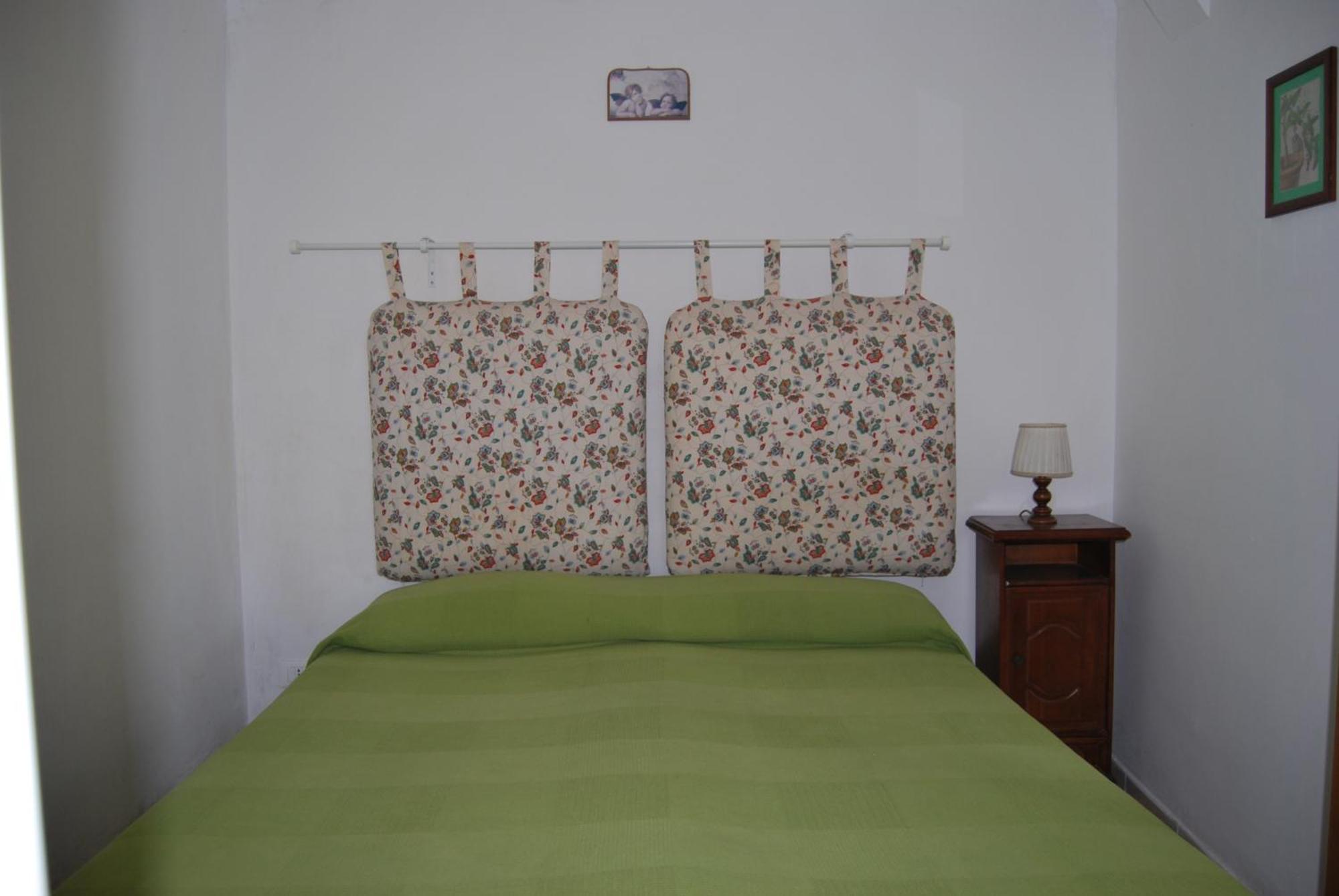 Sorrento Studios Lemons Hill Room photo
