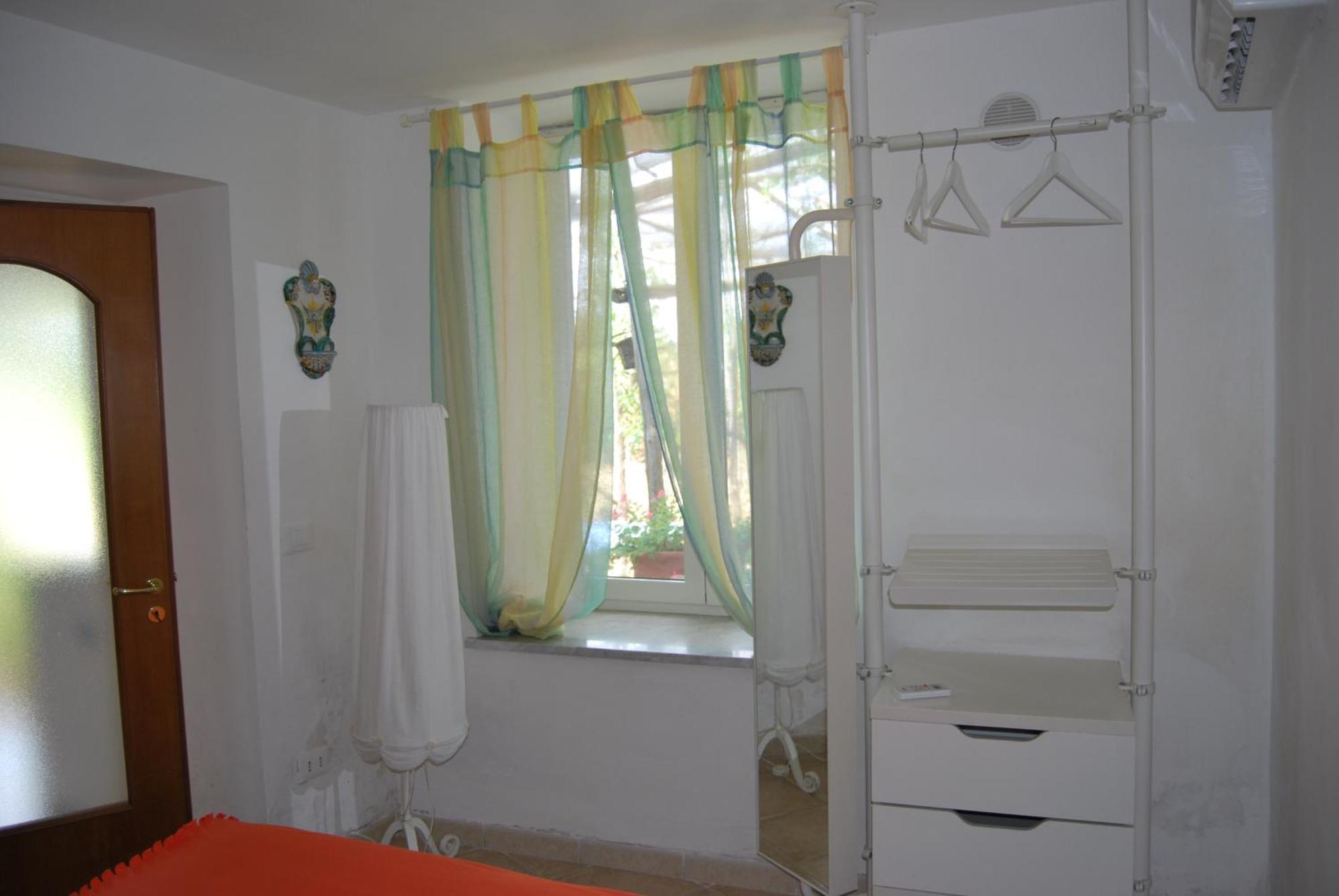 Sorrento Studios Lemons Hill Room photo